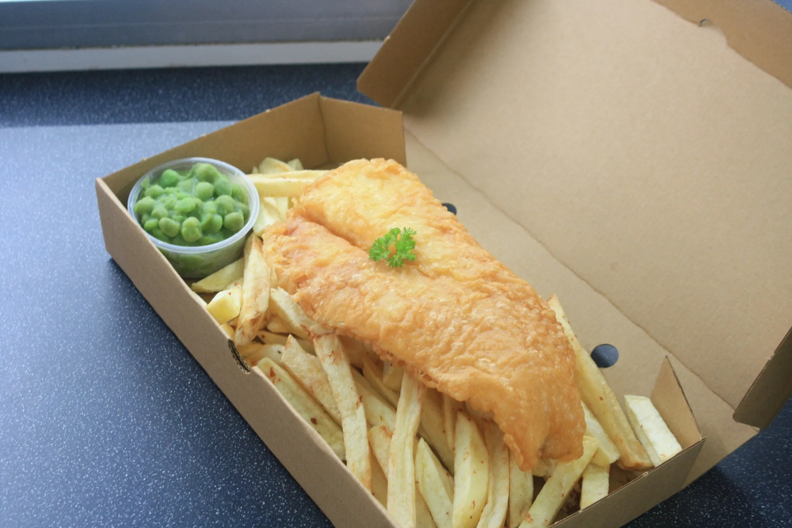 Large Cod & Chips & Mushy Peas